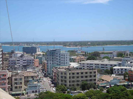 Mombasa port faces stiff competition as Dar extends demurrage period