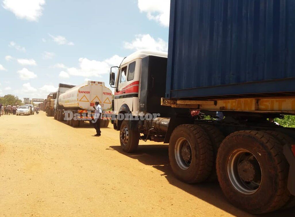 Truck drivers to take mandatory Covid vaccines at Elegu border