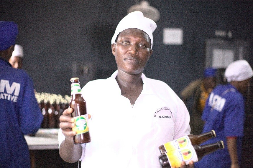 Cooperatives propel Rwandan women from local crafts to regional trade