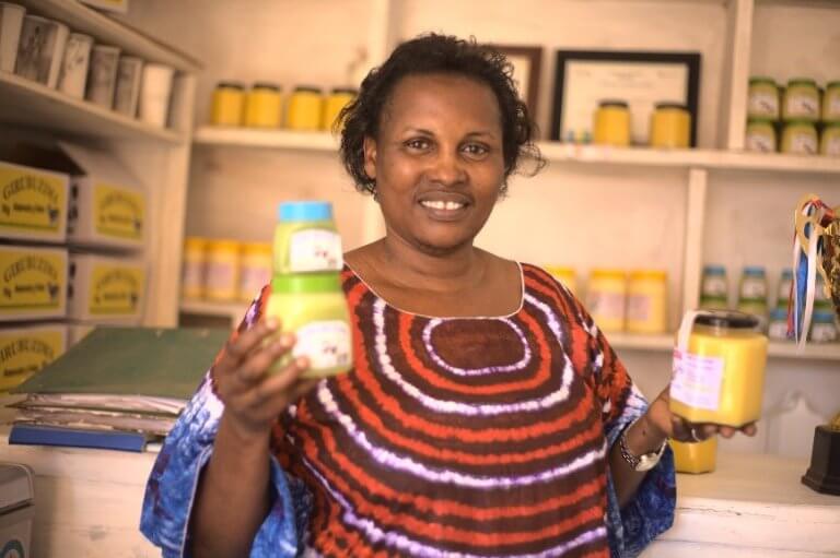 Cooperatives propel Rwandan women from local crafts to regional trade
